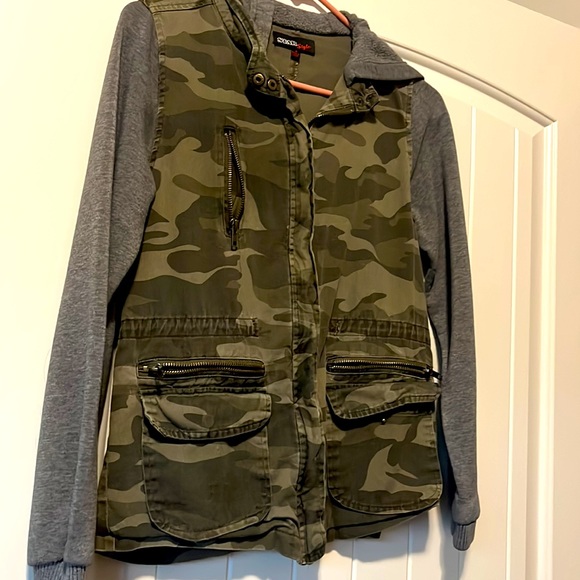 Army Green STAR STYLE Denim jacket. Size Small. - Picture 3 of 4